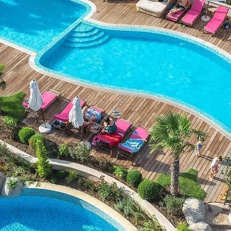 Aparthotel Harmony Suites Saint Vlas 4*