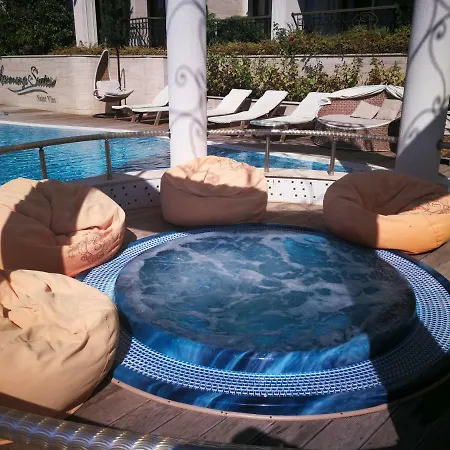 Aparthotel Harmony Suites Saint Vlas 4*