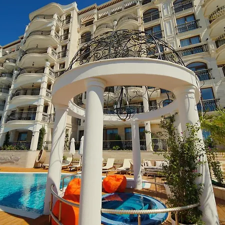 Harmony Suites Saint Vlas