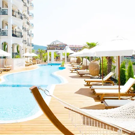 Harmony Suites Saint Vlas Aparthotel 4*